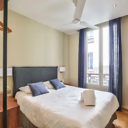 71 - Amazing In Le Marais Parigi