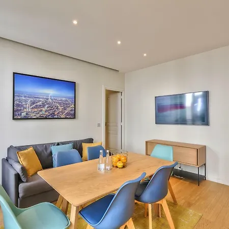 71 - Amazing In Le Marais Apartment