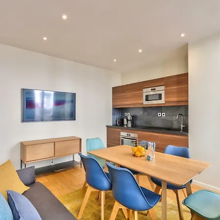 71 - Amazing In Le Marais Apartment