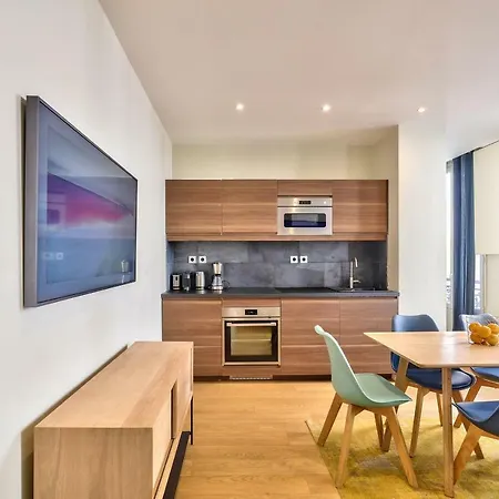 71 - Amazing In Le Marais *